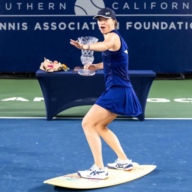 斯瓦泰克“乘风破浪”拿下第8冠 总决赛已失去悬念?